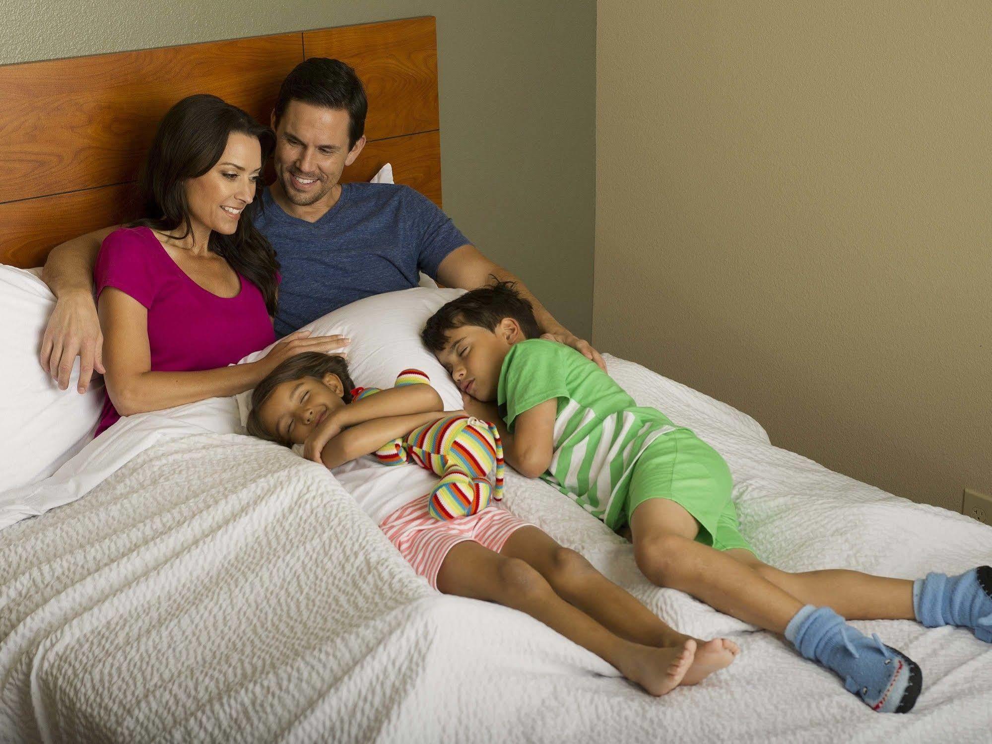 Woodspring Suites Topeka Zewnętrze zdjęcie